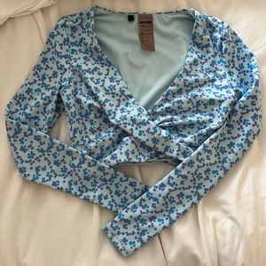 Bo and Tee Long Sleeve Crop Top